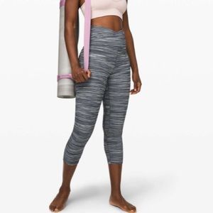 Lululemon Align crop 21’ cross waist